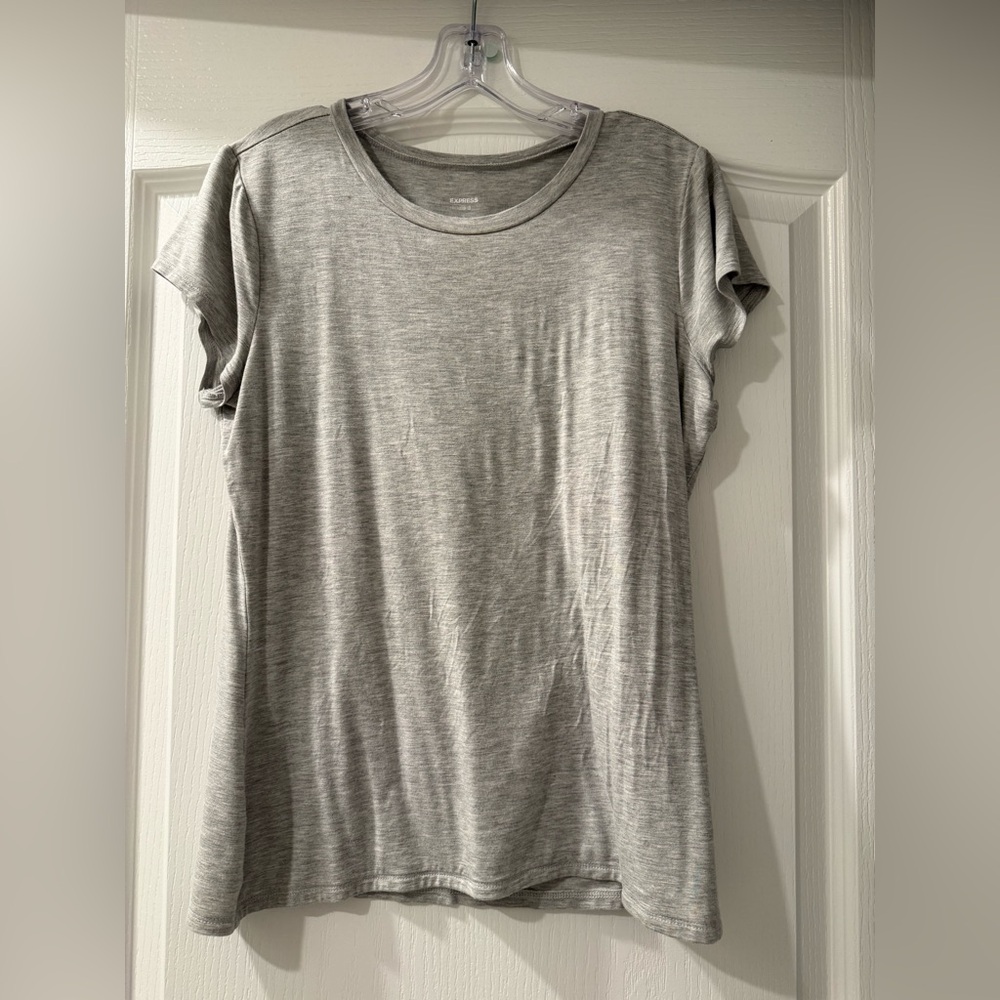 Like New! Women’s Heather Gray Fitted Double Layer Crew Neck Tee, Size Large
